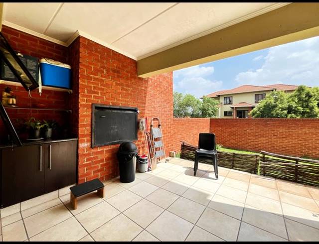 2 BEDROOM PROPERTY TO RENT IN DOUGLASDALE